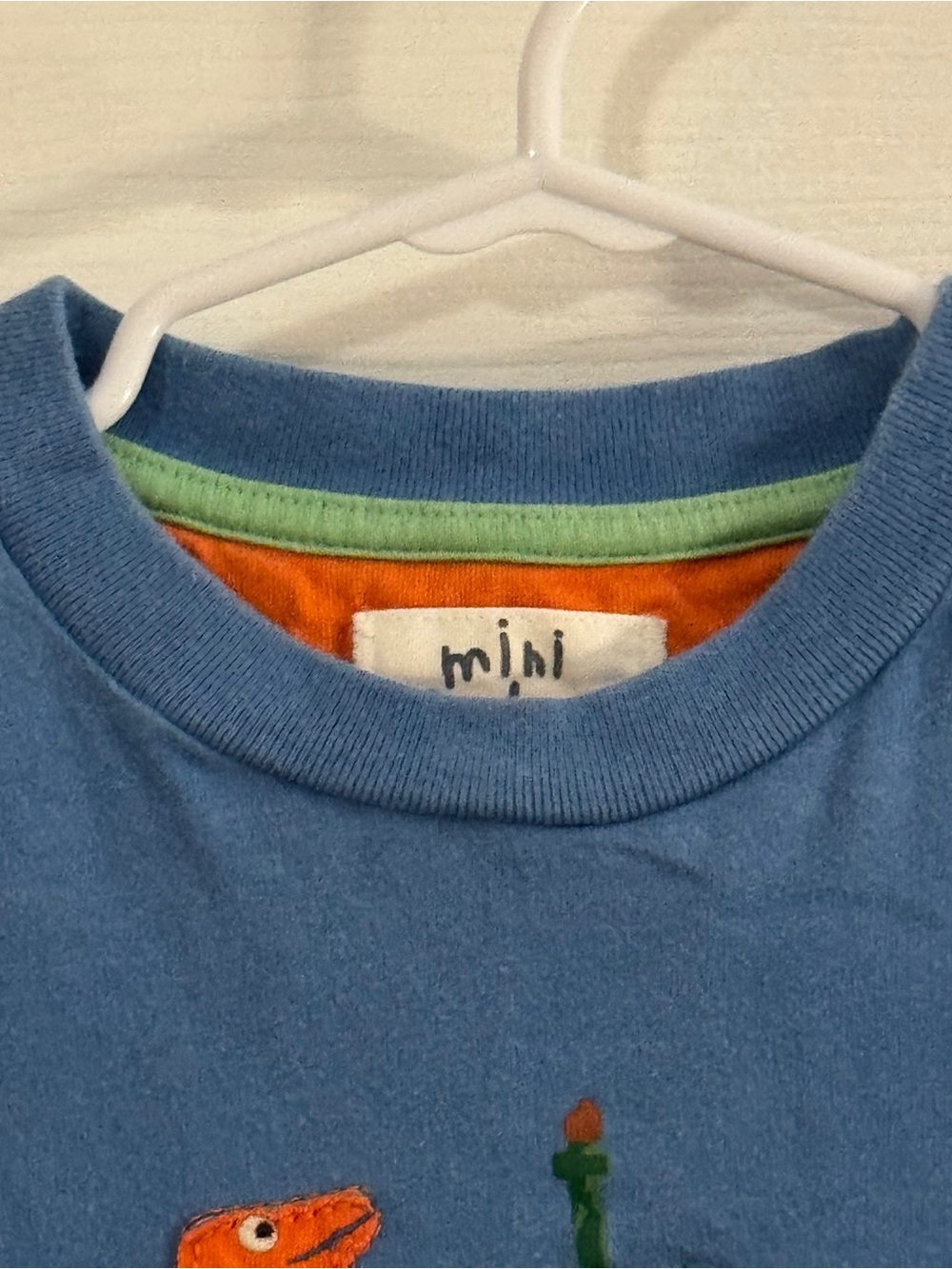 Mini Boden Baby Boy Blue with Orange Dinosaurio and Liberty Statue Short Sleeve - Picture 2 of 11